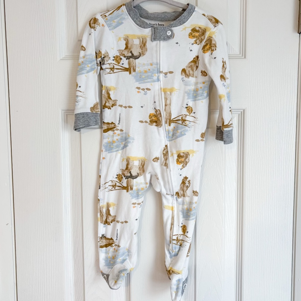 🏷️ Burt’s Bees Long-Sleeve Bear Loose-Fit Footed Zipper Sleeper (3-6m)